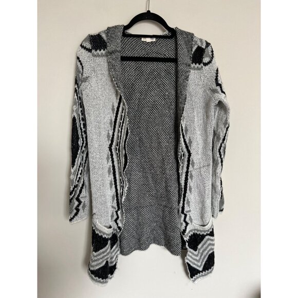 Tucker & Tate Grey & Black Aztec Design Cardigan - Size XL - Picture 2 of 10